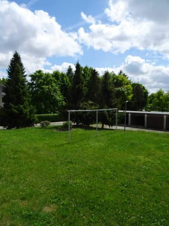 Saniert und möbliert - 3-Zimmer-Eigentumswohnung mit Balkon im Hochparterre in Hohenleuben zu verkaufen 3 zimmer