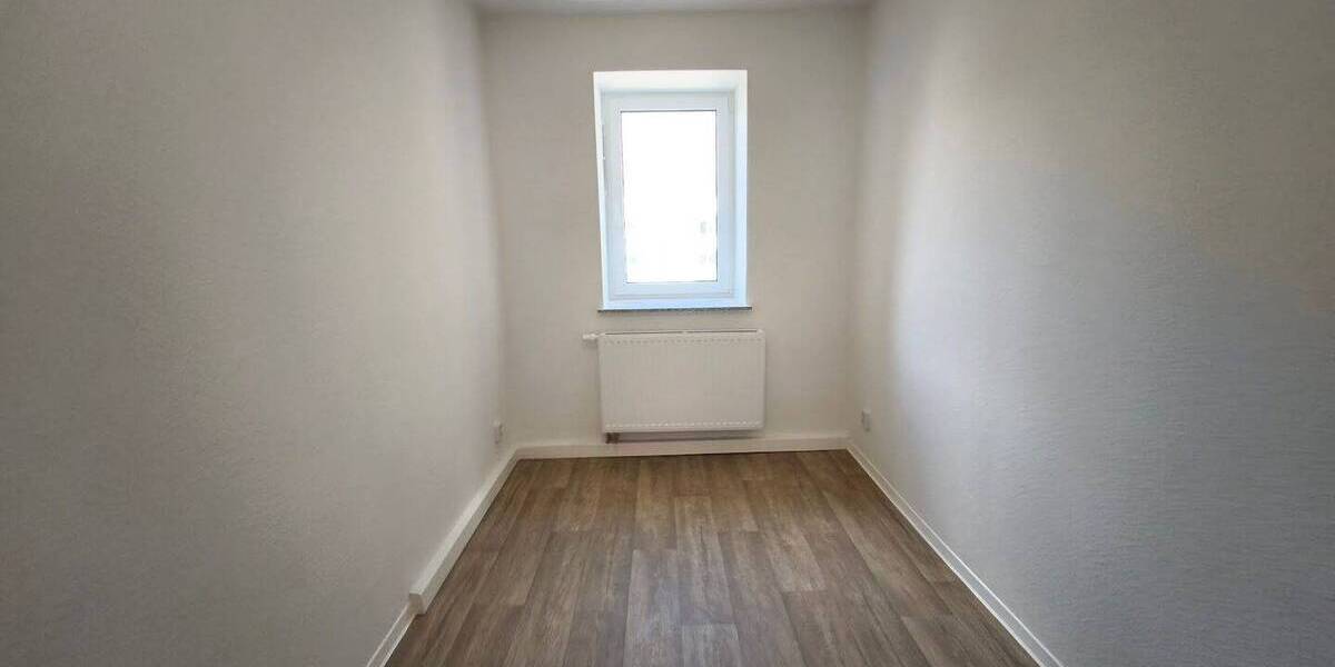 Etagenwohnung Merseburg Kötzschen - 4 Zimmer, 73 m&sup2;, 532&euro; | Angebot:26555424