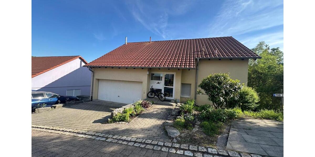 Dachgeschoßwohnung Niederstetten - 3 Zimmer, 96 m&sup2;, 198.500&euro; | Angebot:27006233