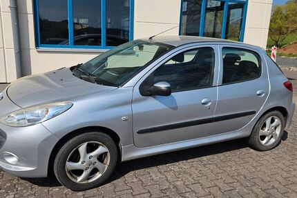 Peugeot 206 97.114 km 2.100 &euro; Roßdorf 98590