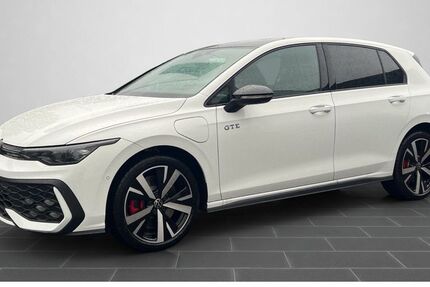 VW Golf 8.900 km 48.780 € Neustadt a.d. Weinstraße 67433