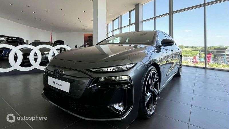 Audi e-tron e-tron performance 367ch S Line 5.000 km 79.999 € Champniers 16430