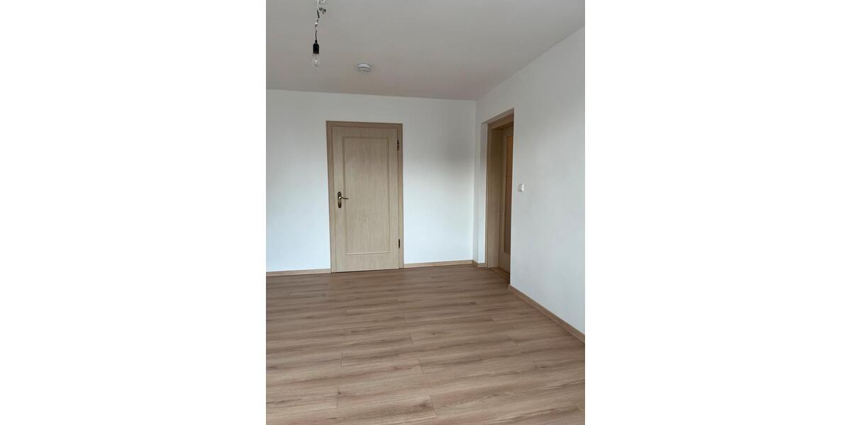 Hochparterre Bobritzsch-Hilbersdorf Hilbersdorf - 2 Zimmer, 55 m&sup2;, 60.000&euro; | Angebot:24878742