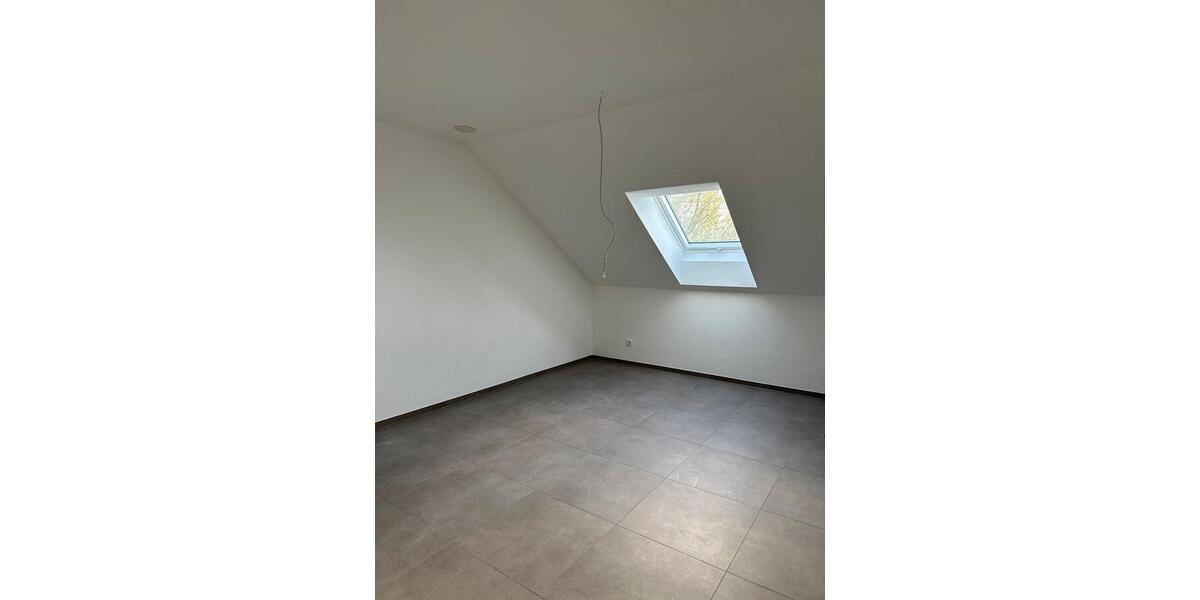 Dachgeschoßwohnung Paderborn Univiertel - 2 Zimmer, 89 m&sup2;, 1.150&euro; | Angebot:26182182