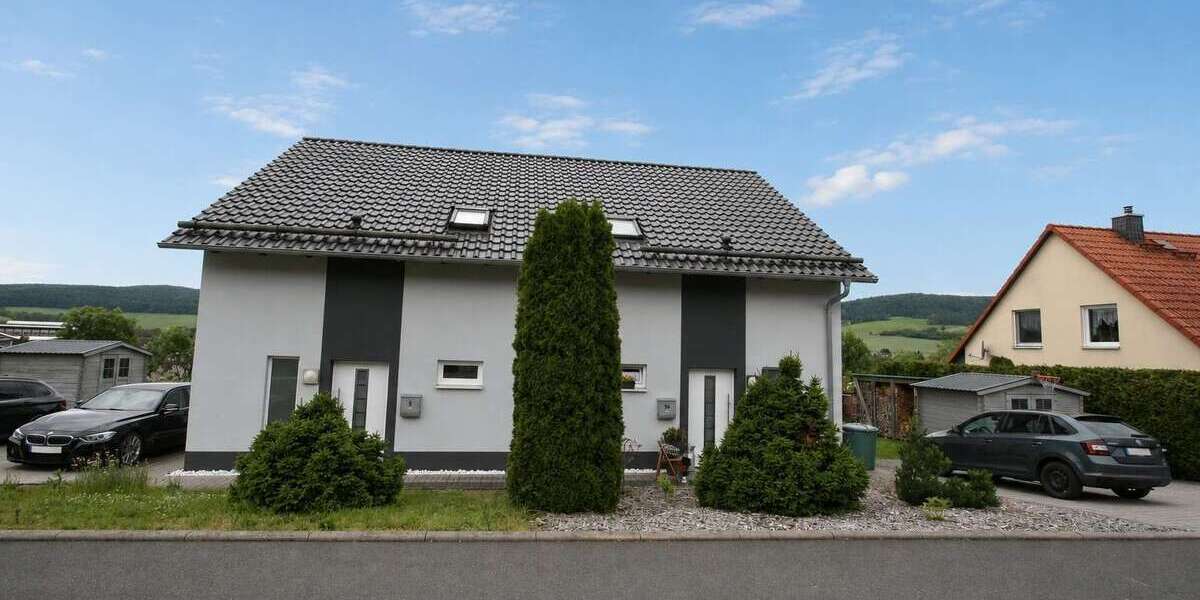 Einfamilienhaus Grabfeld - 8 Zimmer, 220 m&sup2;, 495.000&euro; | Angebot:26976275