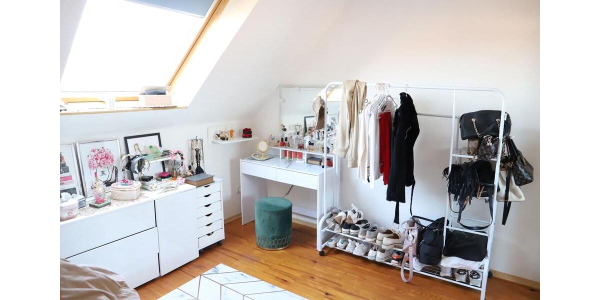 Dachgeschoßwohnung Oberkirch - 3.5 Zimmer, 93 m&sup2;, 200.000&euro; | Angebot:26591810