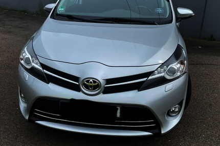 Toyota Verso 131.200 km 13.200 &euro; Leipzig 04349