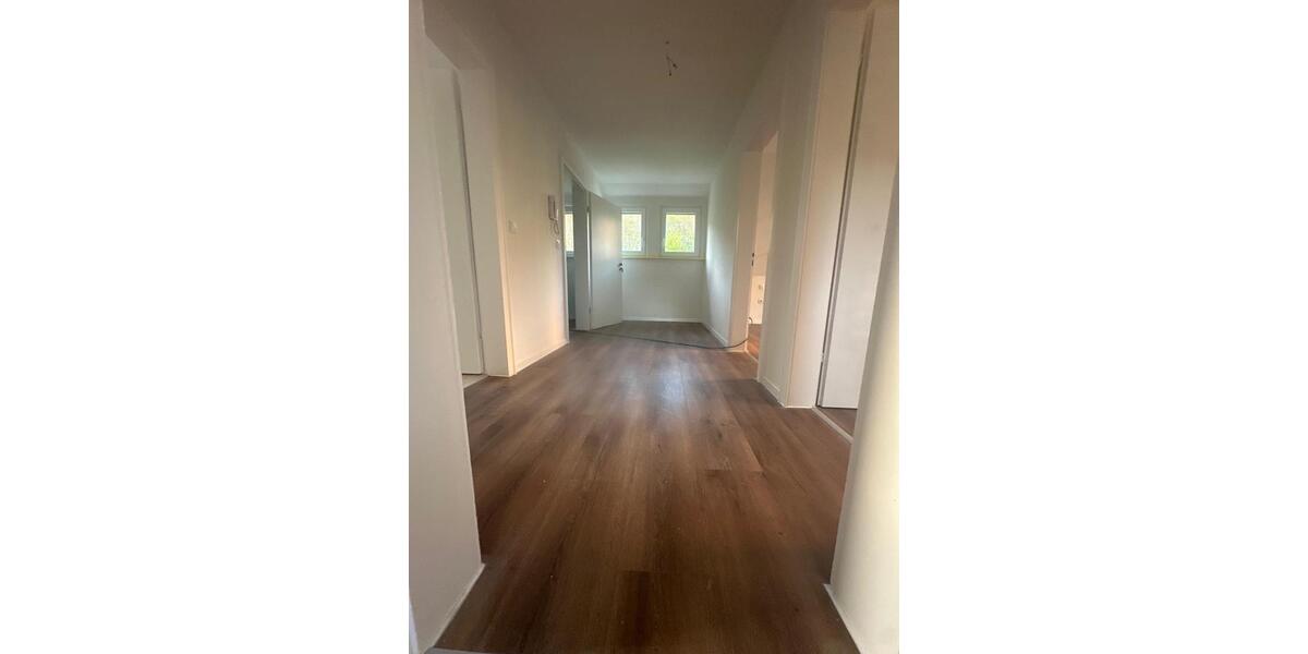 Dachgeschoßwohnung Siegen - 2 Zimmer, 60 m&sup2;, 500&euro; | Angebot:26325992