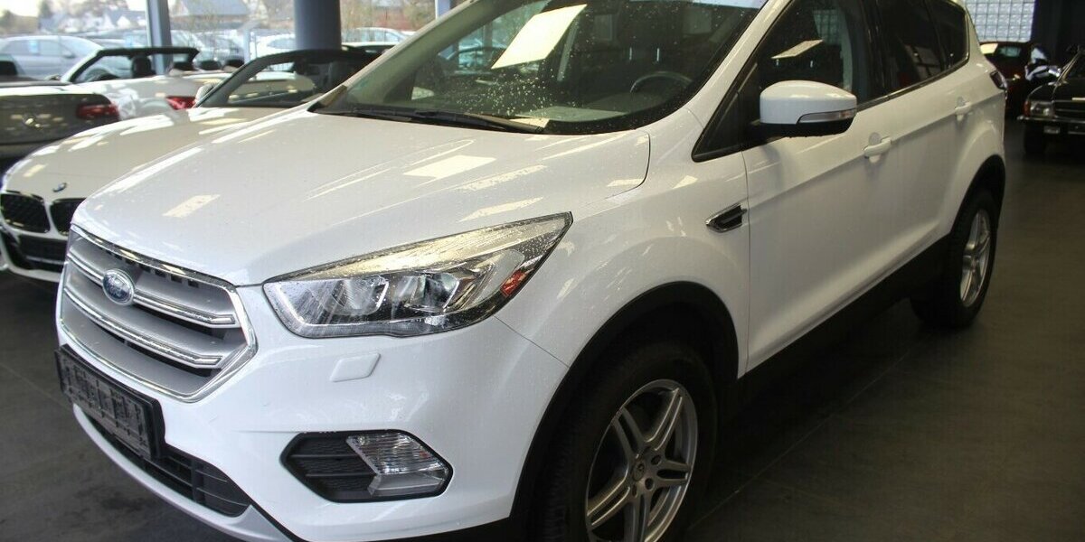 Ford Kuga 1.5 EcoBoost 2x4 ST-Line 105.030 km 14.980 € Euskirchen 53881