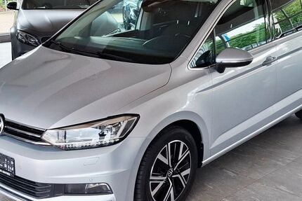 VW Touran 129.958 km 23.990 &euro; Erfurt 99087