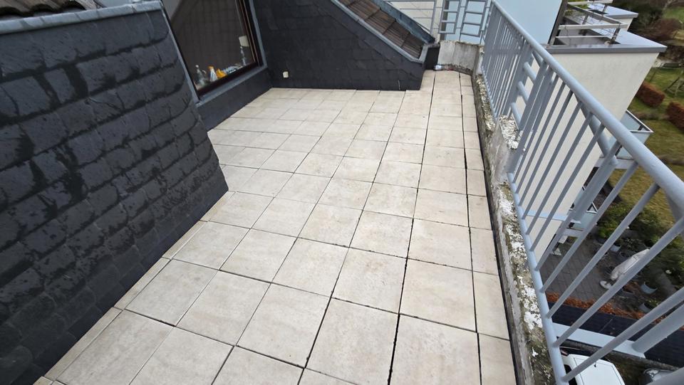 Dachgeschoßwohnung Aachen Eilendorf - 3 Zimmer, 105 m&sup2;, 890&euro; | Angebot:24994360