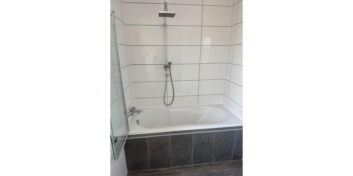 Erdgeschoßwohnung Halle (Saale) Damaschkestraße - 2 Zimmer, 67 m&sup2;, 469&euro; | Angebot:26428996