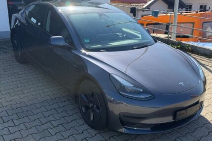 Tesla Model 3 43.900 km 33.500 &euro; Kirchberg/Untermitterdorf 94259