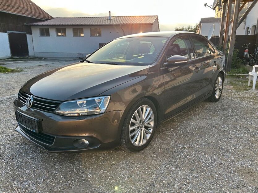 VW Jetta 109.900 km 7.950 € Fürstenfeldbruck (Kreisstadt MÜNCHEN) 82256