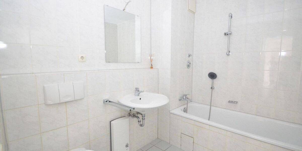 Etagenwohnung Köln Blumenberg - 2 Zimmer, 69 m&sup2;, 765&euro; | Angebot:26904281