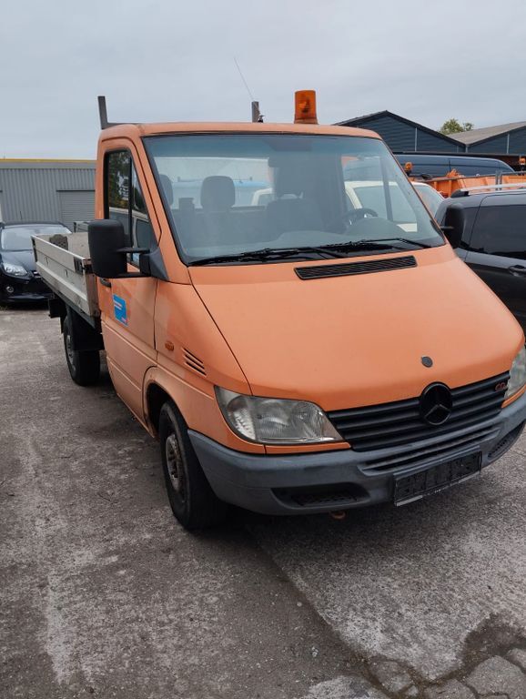 Mercedes-Benz Sprinter 240.000 km 2.950 € Düsseldorf 40212