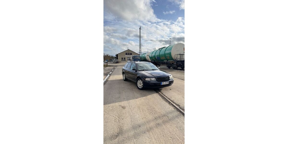 Audi A4 225.000 km 2.400 &euro; Brigachtal 78086