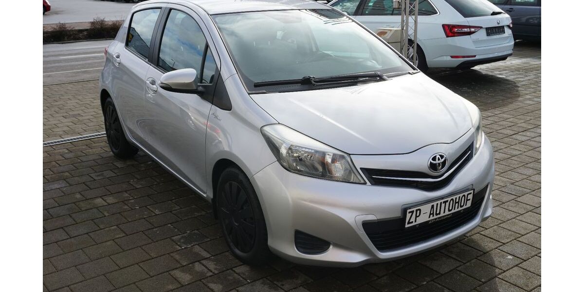 Toyota Yaris 172.459 km 5.750 &euro; Bad Dürrheim 78073