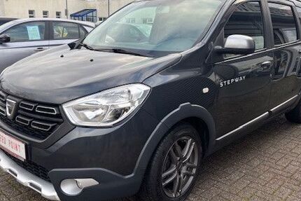 Dacia Lodgy 144.425 km 8.990 &euro; Brandenburg 14770