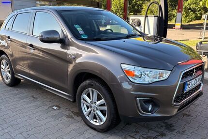 Mitsubishi ASX 195.000 km 7.990 &euro; Dresden 01109