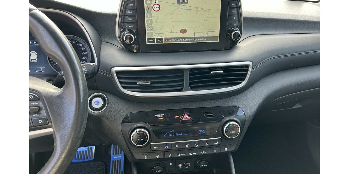 Hyundai Tucson 2.0 CRDi Automatik 4WD Premium Navi AHK 191.900 km 15.500 &euro; Altdorf 84032
