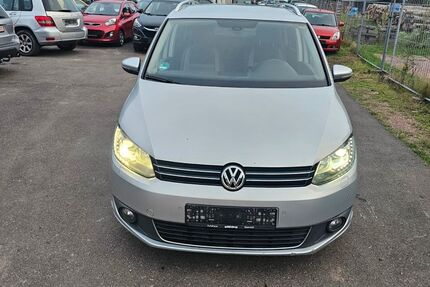 VW Touran 181.000 km 6.299 € Eisenach 99817