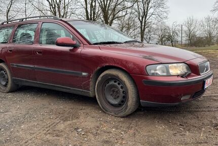 Volvo V70 292.000 km 1.099 &euro; Felsberg 34587