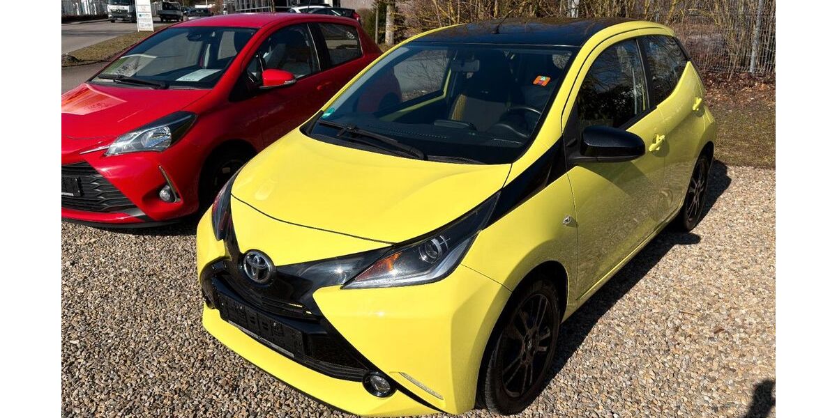 Toyota Aygo (X) 86.884 km 8.990 &euro; Ehingen 89584