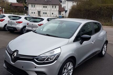 Renault Clio 71.500 km 10.499 &euro; Mosbach/Neckarelz 74821