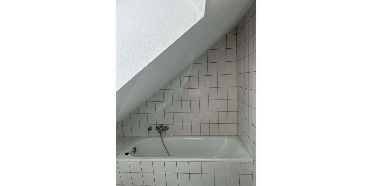 Dachgeschoßwohnung Kamenz - 2 Zimmer, 46 m&sup2;, 285&euro; | Angebot:26198925