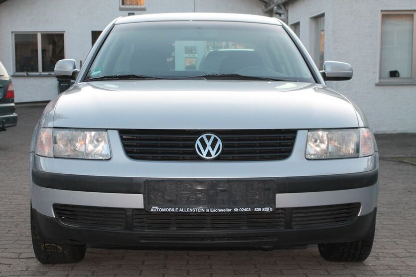 VW Passat 124.000 km 4.950 € Augustdorf 32832