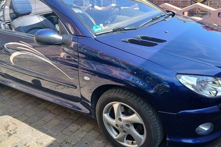 Peugeot 206 CC 189.000 km 2.500 € Torgau 04860