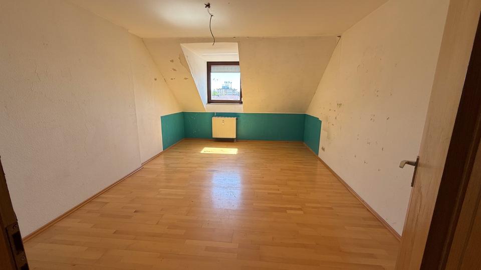 Dachgeschoßwohnung Nürnberg Hasenbuck - 3 Zimmer, 102 m&sup2;, 320.000&euro; | Angebot:26271637