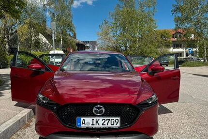 Mazda 3 125.385 km 17.650 &euro; München 81477