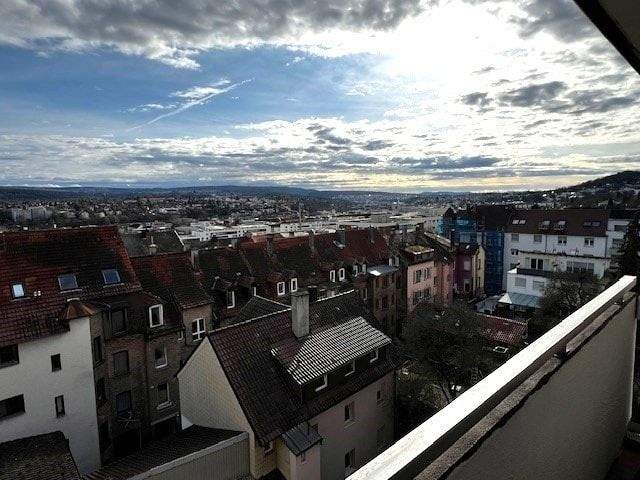 Etagenwohnung Pforzheim Nordstadt - 5 Zimmer, 137 m&sup2;, 325.000&euro; | Angebot:24859539