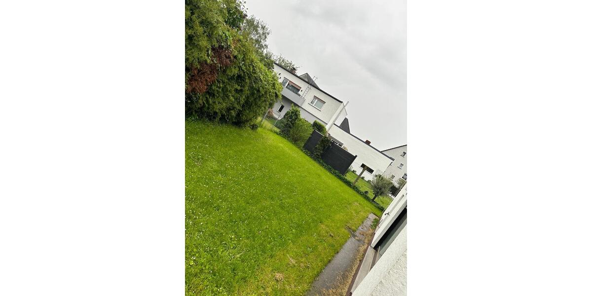 Einfamilienhaus Friedberg (Hessen) - 11 Zimmer, 200 m&sup2;, 810.000&euro; | Angebot:26090917