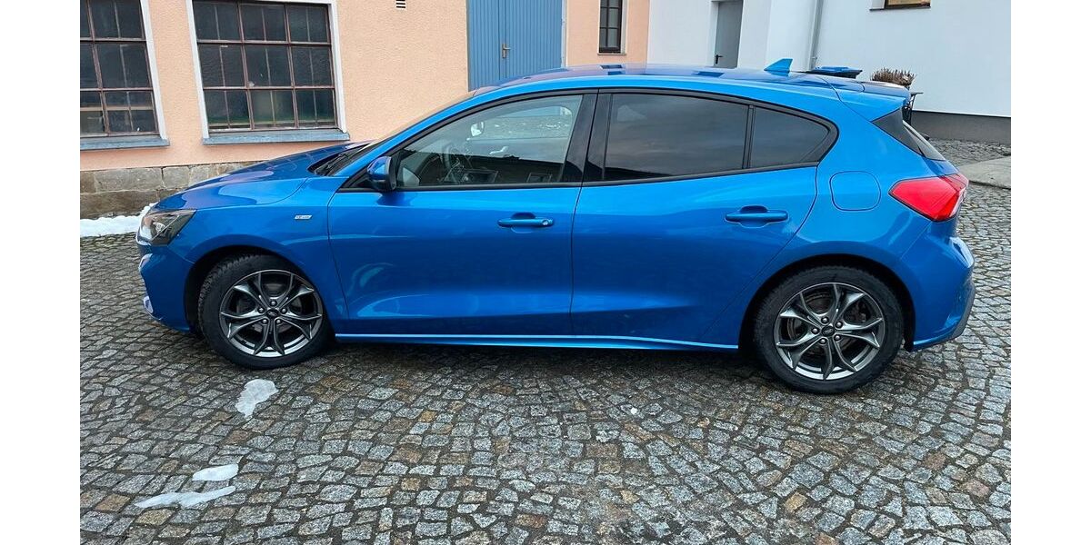 Ford Focus 68.000 km 14.500 &euro; Schönborn 01465