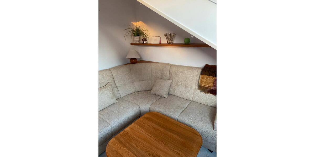 Dachgeschoßwohnung Wiesbaden Bierstadt - 2 Zimmer, 44 m&sup2;, 490&euro; | Angebot:26396316