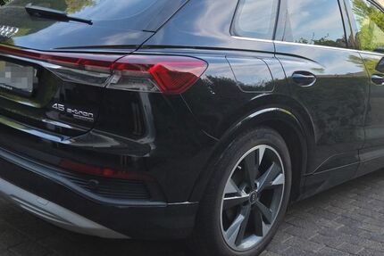 Audi Q4 e-tron 43.000 km 30.700 &euro; Siegen 57078