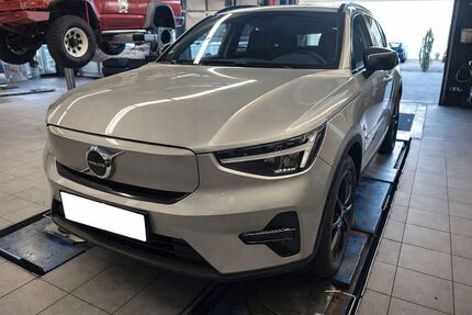 Volvo XC40 63.387 km 28.990 &euro; Düren 52349