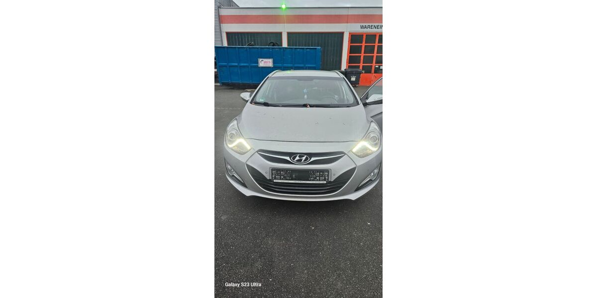 Hyundai i40 131.000 km 4.300 € Nürnberg 90461