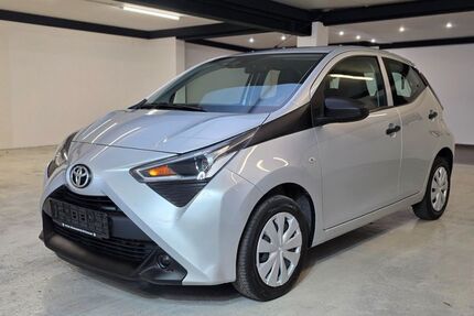 Toyota Aygo (X) 88.574 km 7.499 &euro; Versmold 33775