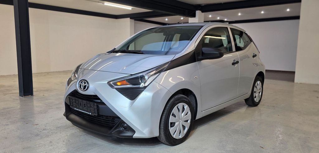 Toyota Aygo (X) 88.574 km 7.499 &euro; Versmold 33775