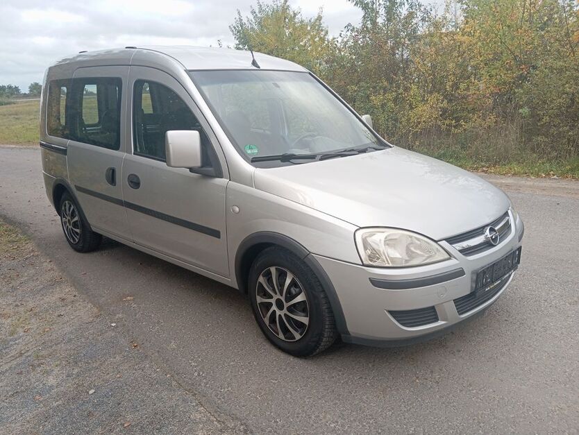 Opel Combo 208.000 km 1.799 € Mittenwalde 15749