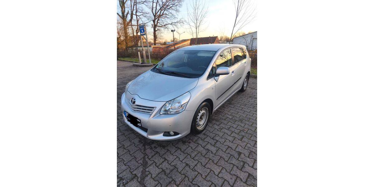 Toyota Verso 153.500 km 7.300 &euro; Lienen 49536