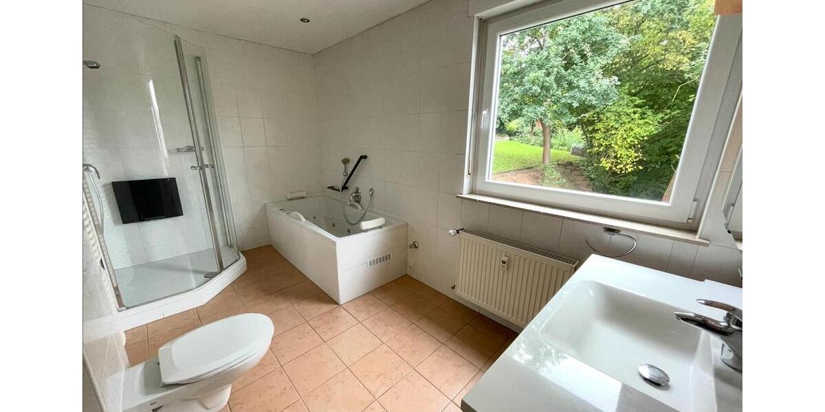 Mehrfamilienhaus, Wohnhaus Bad Hersfeld - 600.000&euro; | Angebot:26251455