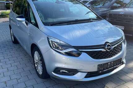 Opel Zafira 82.714 km 13.975 € München 80993