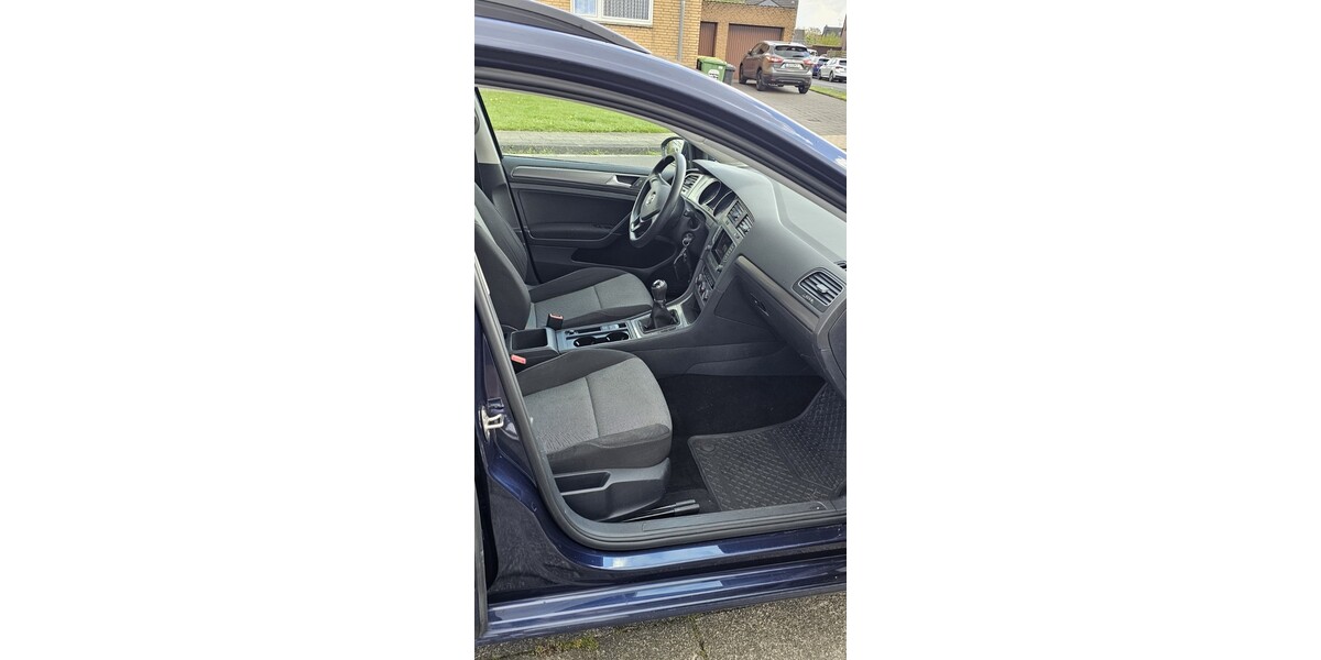 VW Golf VII Variant 81.420 km 10.500 &euro; Dormagen 41539