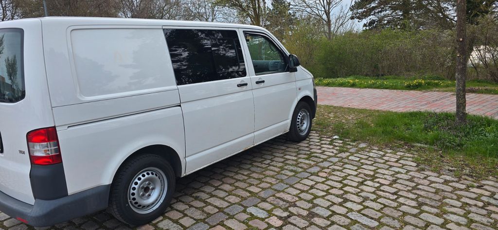 VW T5 Transporter 277.000 km 10.700 &euro; Neustadt 23730