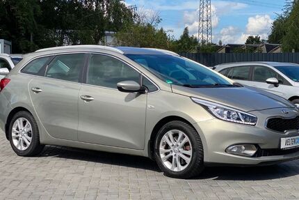 Kia ceed Sportswagon 127.601 km 10.199 € Velten 16727